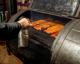 Photo of Mo Chilli BBQ by Seattle photographer Dan Depew Dan Depew - commercial and editorial portrait photographer and art director based in Seattle
