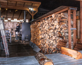 Photo of Mo Chilli BBQ by Seattle photographer Dan Depew Dan Depew - commercial and editorial portrait photographer and art director based in Seattle